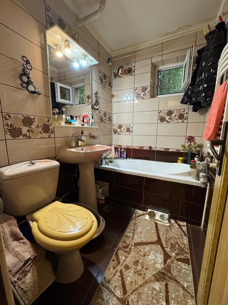 Piata Resita, sector 4, mobilat/ utilat, loc de parcare